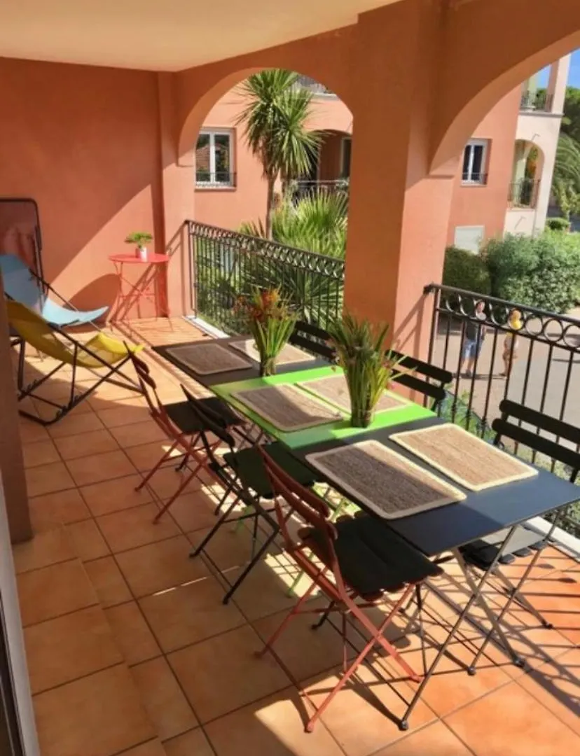 Residence 4 Etoiles Port Marine Sainte-Maxime Apartment